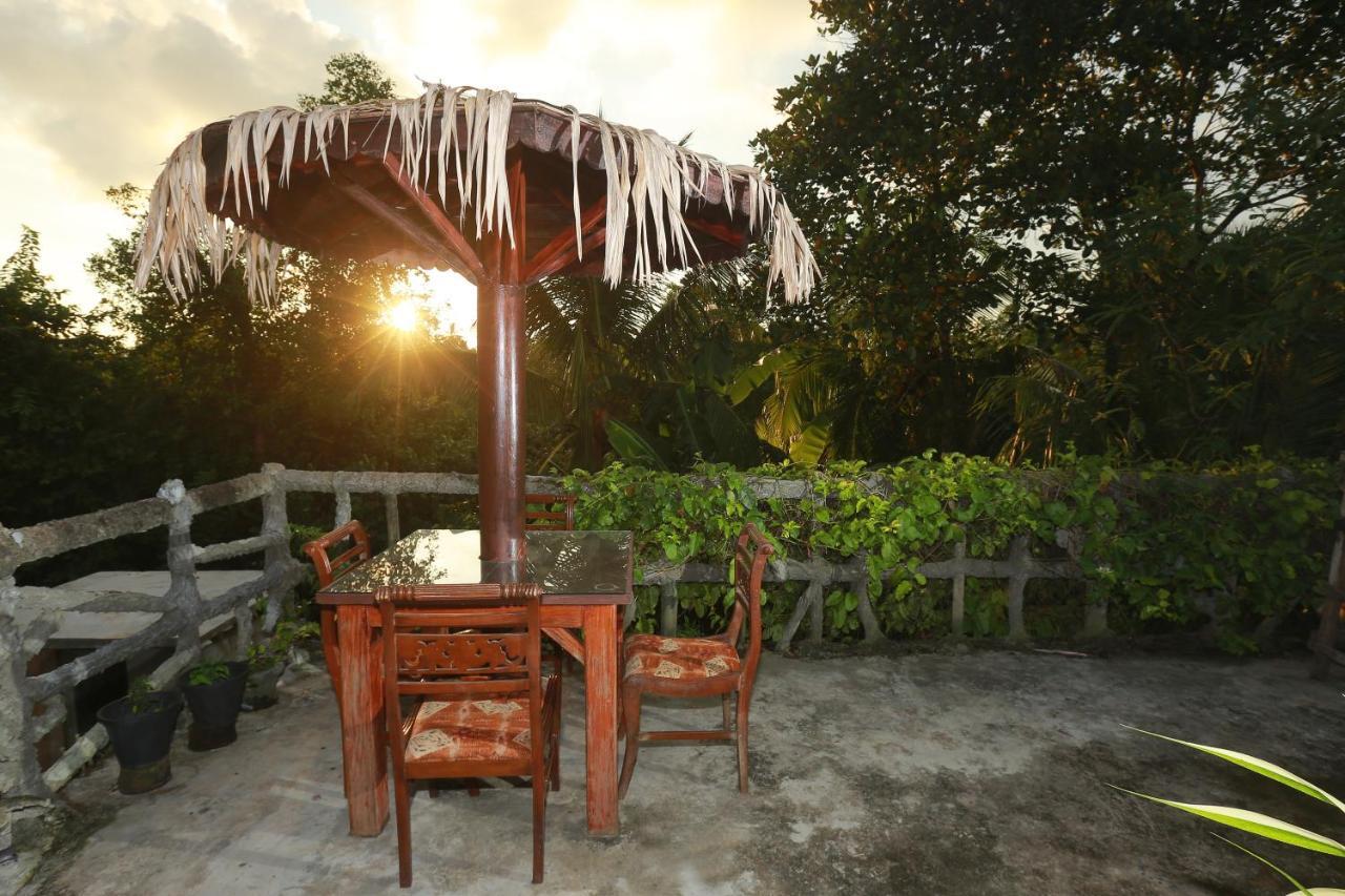 Galle Paradise Inn ภายนอก รูปภาพ